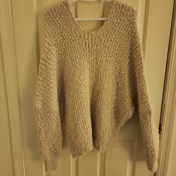 NWT, Miracle brand, Women's size large, Cream over sized sweater - Picture 6 of 8